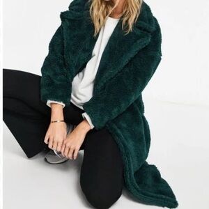 Vintage 70’s Borg Textile Corp plush belted wrap jacket robe. Size medium.